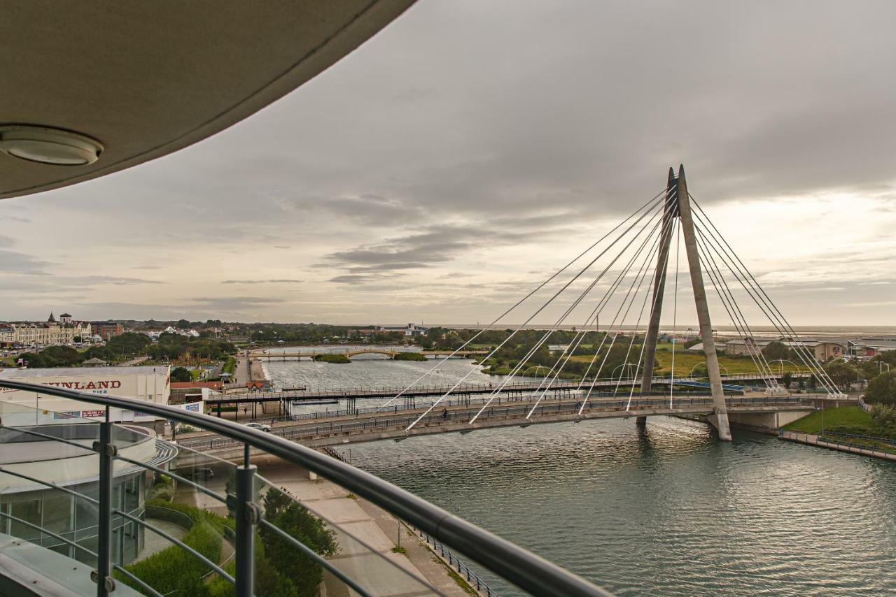 Waterfront Southport Hotel Buitenkant foto